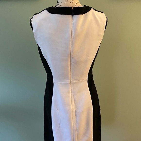Black and white color block fully lined dress and jacket set size 4 - Picture 4 of 9